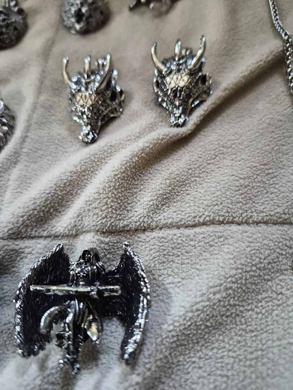 BRAND NEW PENDANTS! Several Stainless Stèel pendants. Animal & Myth Pendant Lot